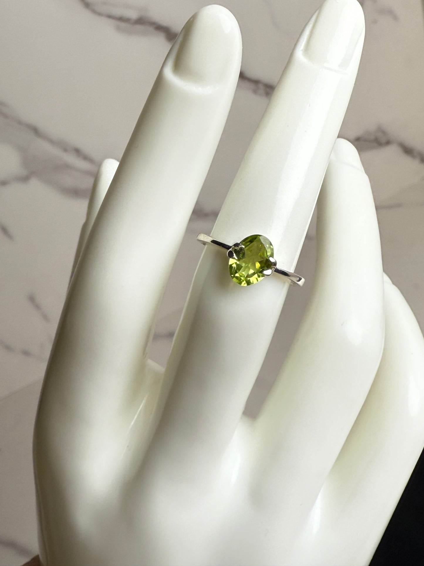 Peridot ring size 6