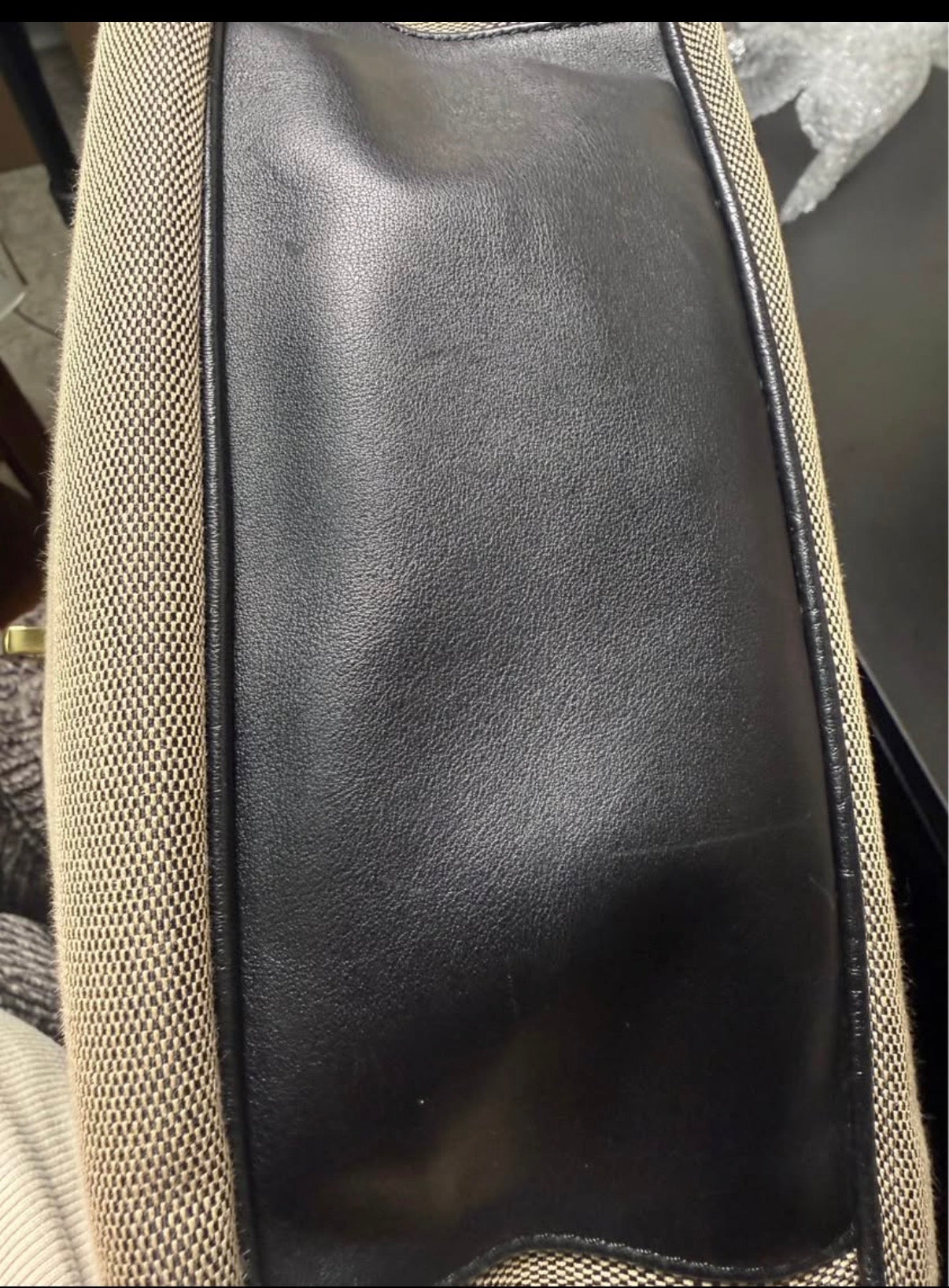 Authentic  Gucci Jackie Canvas Shoulder Bag Beige Black Leather Trim Gold Piston Clasp 92735