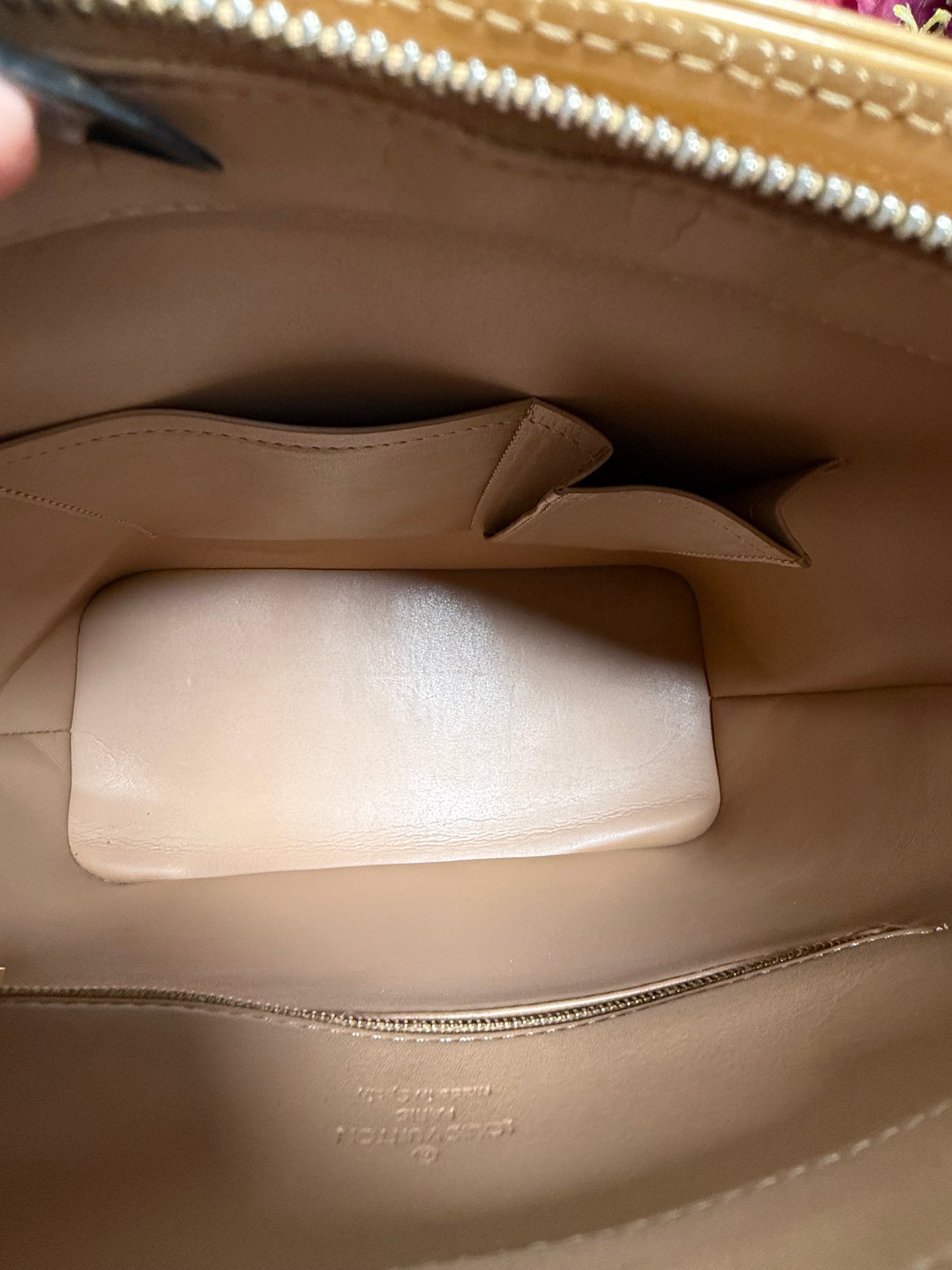 Louis Vuitton Houston Vernis Tote – Neutral Camel Beige