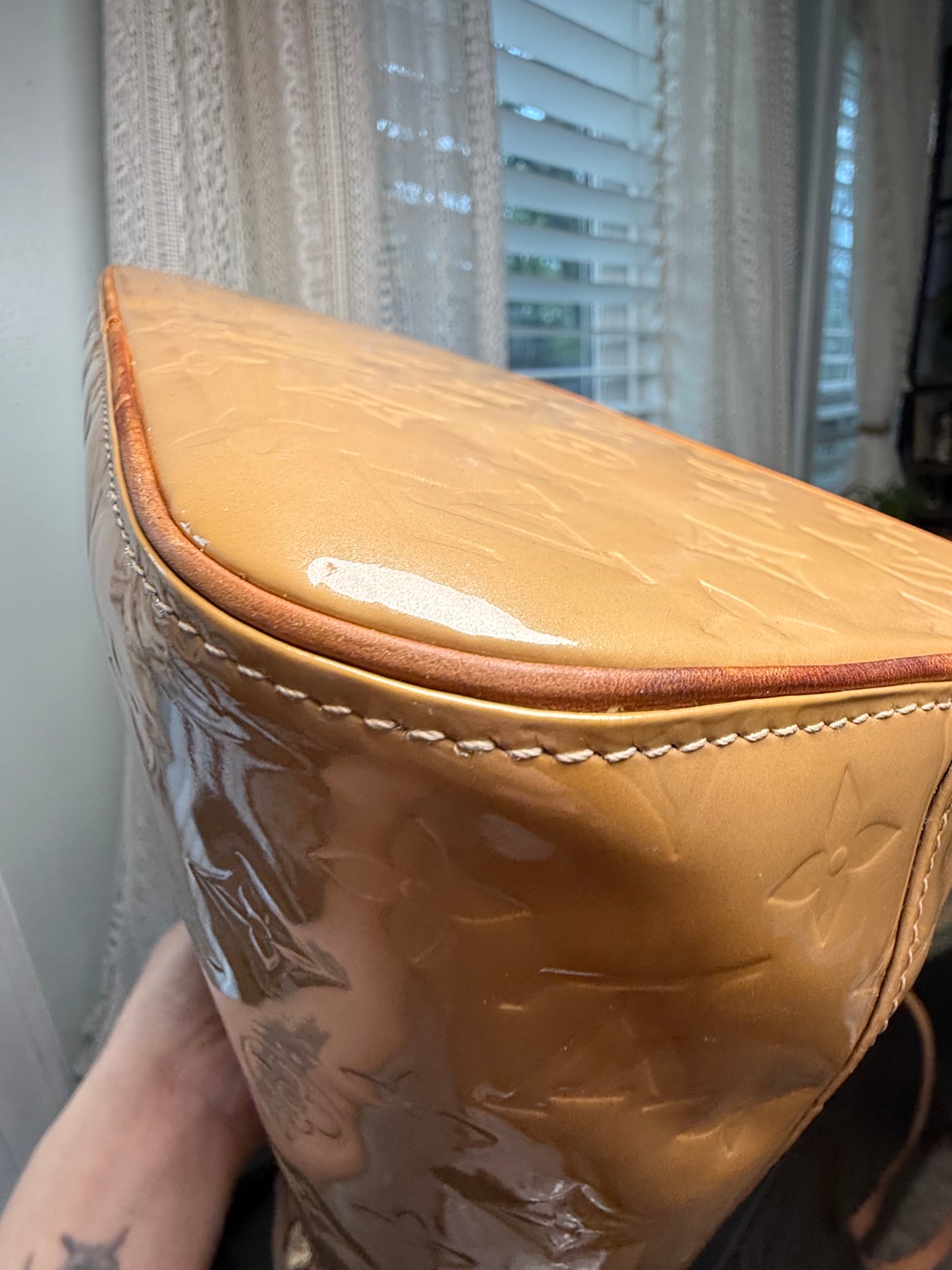 Louis Vuitton Houston Vernis Tote – Neutral Camel Beige