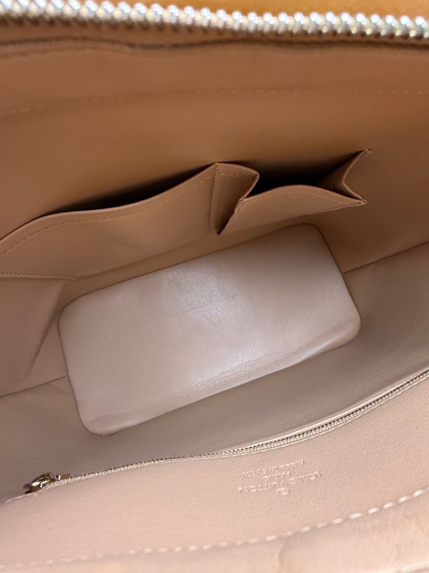 Louis Vuitton Houston Vernis Tote – Neutral Camel Beige