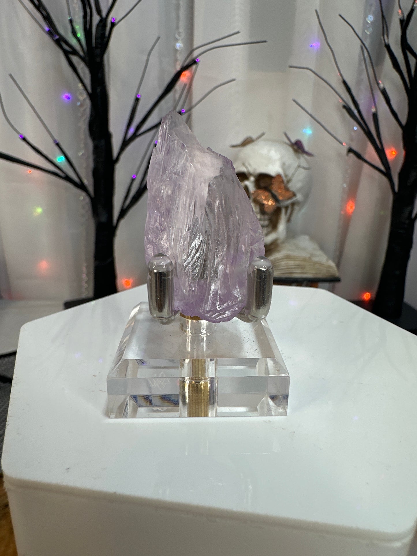 Kunzite: A Symphony of Purple, Lavender, and Pink Hue